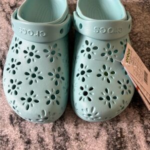 CROCS Kids Aqua Flower Cutout Slippers